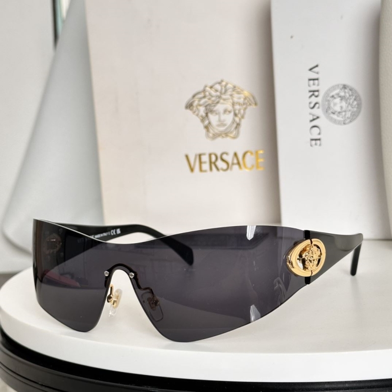 VERSACE